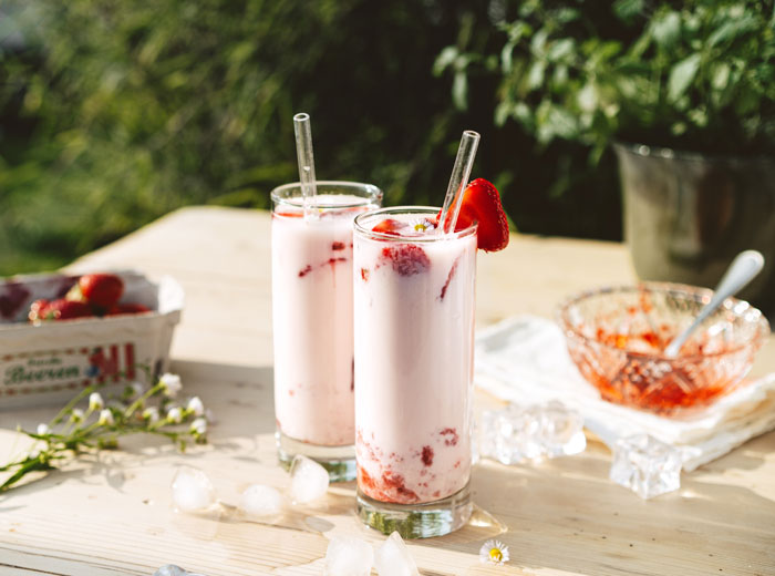 Erdbeer-Moringa Milchshake-Eistee